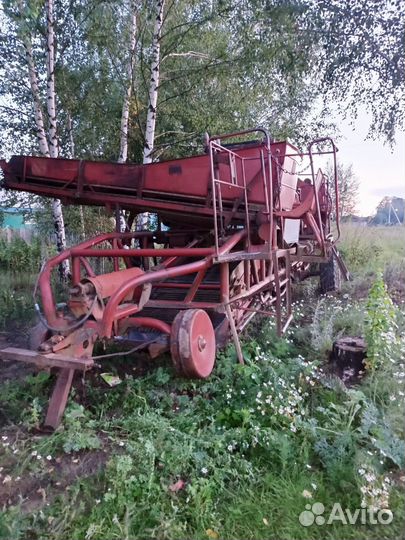 Картофелеуборочный комбайн кку2