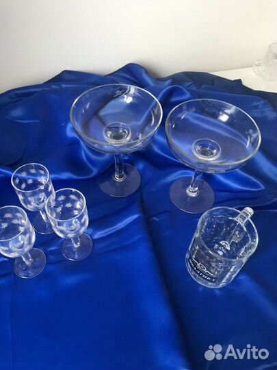 Хрустальная ваза для цветов, рюмки