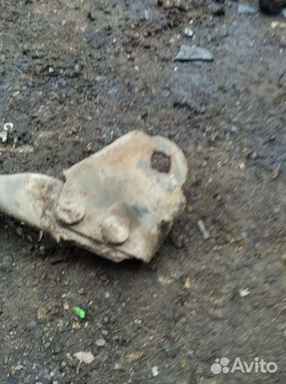 Задний усилитель подрамника Мазда 6 gg