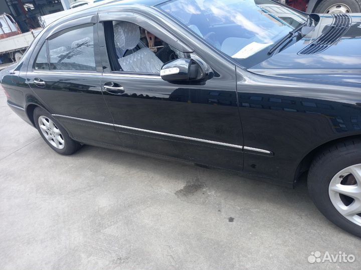 В разборе из Японии Mercedes Benz W220