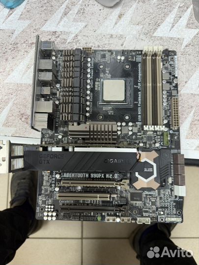 Материнская плата с процессором am3