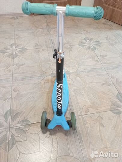 Самокат детский трехколесный светящиеся колеса