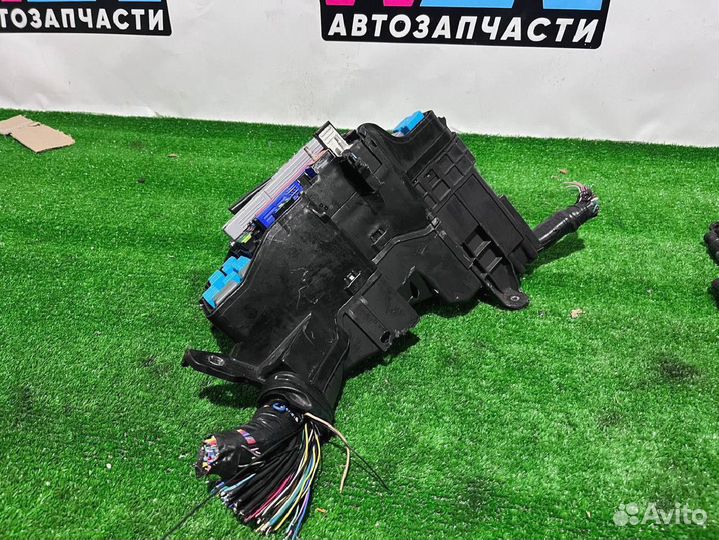 Блок предохранителей Lexus RX 4 поколение 2017г