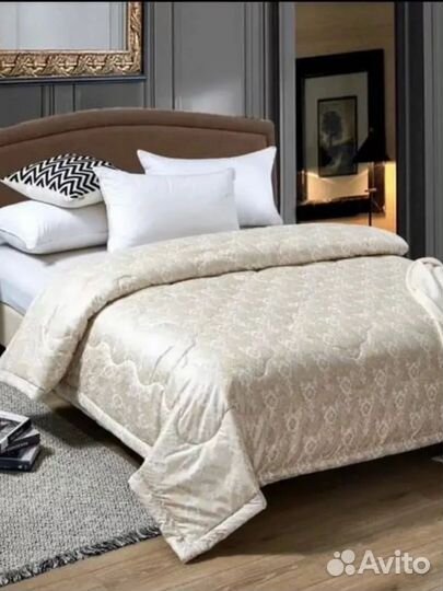 Одеяло двухспальное новое (180*220)