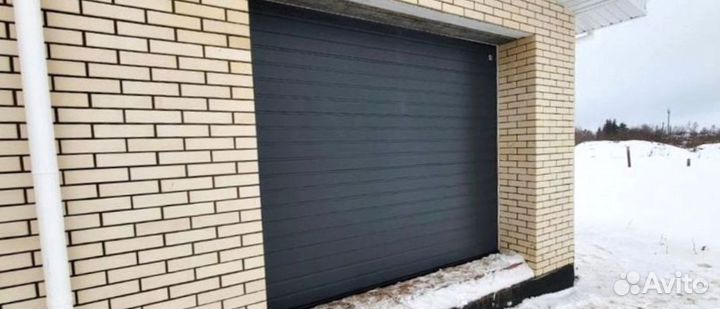 Секционные ворота