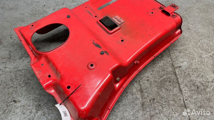 Подножка левая в сборе без верхнего и среднего