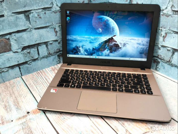 Ультрабук asus на A6-9220/ RAM 4/ SSD