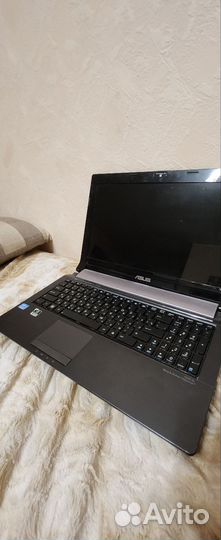 Ноутбук asus