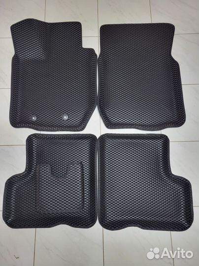 Коврики эва с бортами и 3D лапкой на рено дастер
