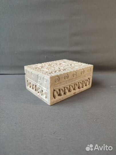 Шкатулка из камня