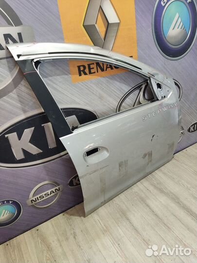 Дверь передняя Renault sandero stepway 2 Прав