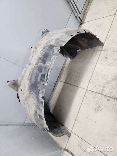 Подкрыльник Тайота камри v70 передний правый
