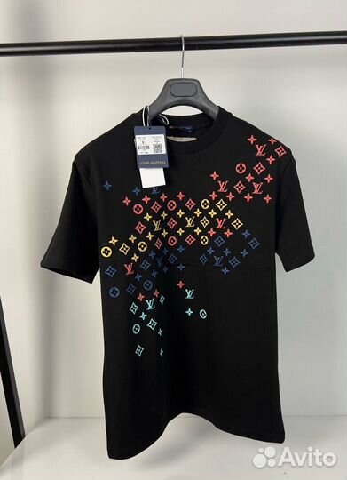 Louis vuitton футболка черная