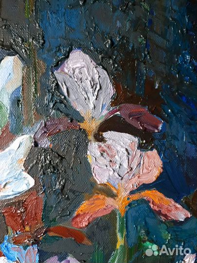 Ирисы в свете луны