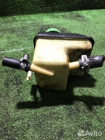 Бачок гидроусилителя Audi 80 B3 JN 1.8 1990