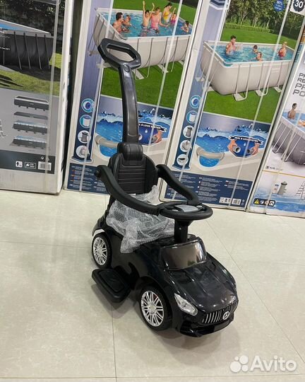 Машинка каталка толокар с ручкой