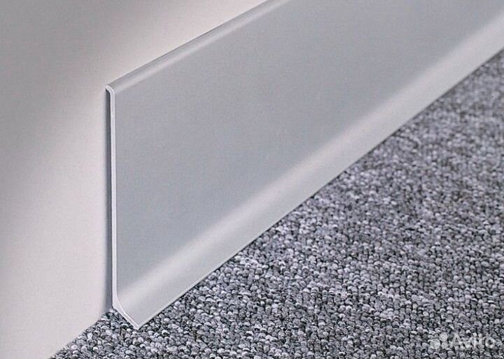 Плинтус алюминиевый