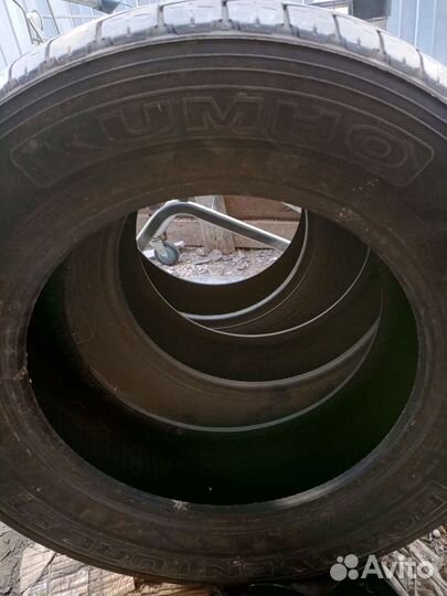 Kumho Road Venture ST KL16 235/65 R17