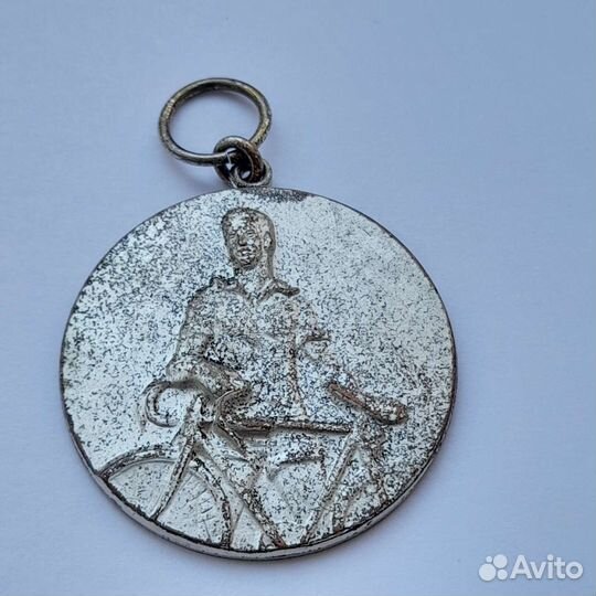 Старинная медалька велосипедный спорт велосипед