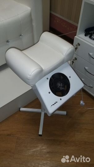 Продам педикюрное кресло Трон б/у