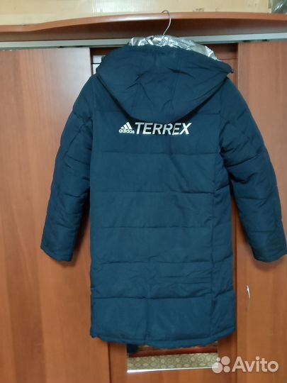 Пуховик зимний мужской, чуть выше колена