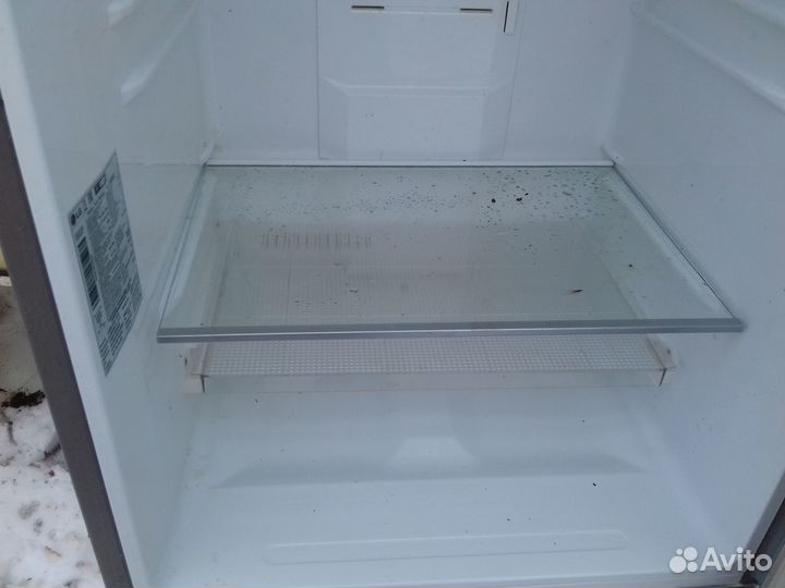 На холодильник LG полки лотки