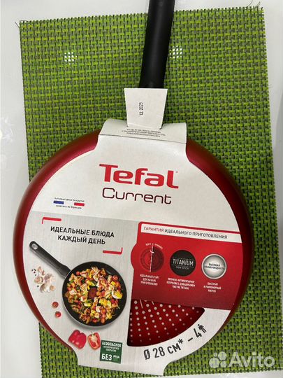 Сковорода Tefal новая 28см