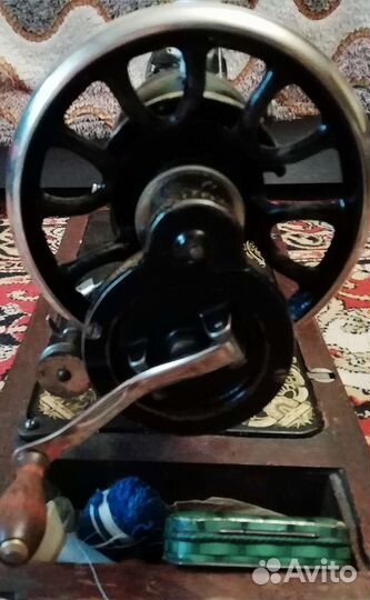 Швейная машина Singer
