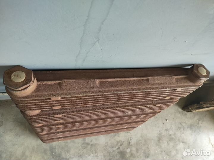 Продаю чугунные радиаторы отопления