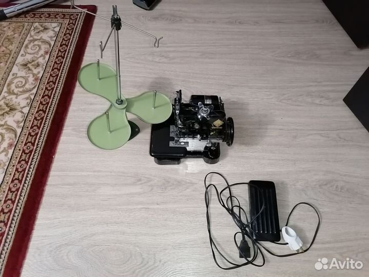 Оверлок швейный gn 1