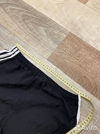 Спортивные шорты мужские Adidas размер S