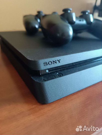 Sony PS4 slim 1tb, геймпады и игры в комплекте