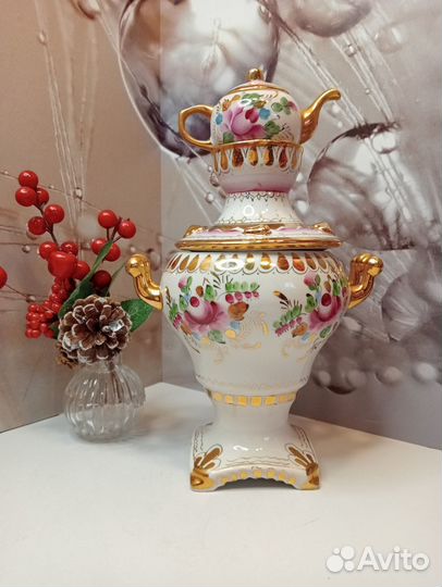 Самовар сувенирный.Розовая Гжель.Позолота