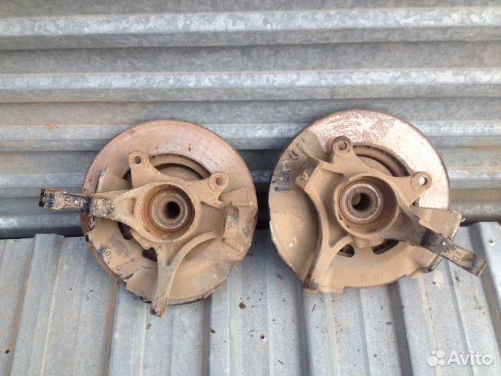 Кулак поворотный передний правый Kia Cerato YD