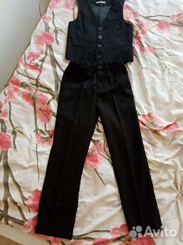 Детский костюм на мальчика 128р черный
