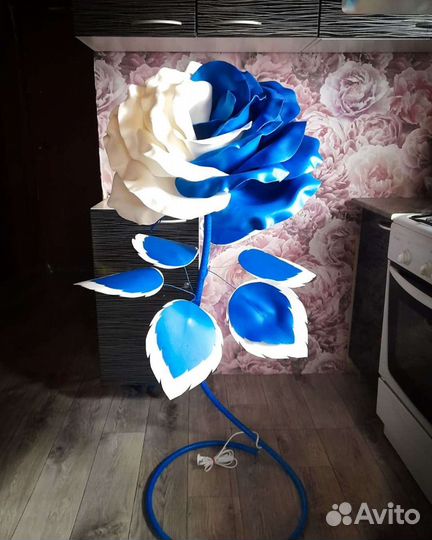 Интерьерная роза