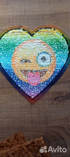 Паетки на футболку пришивные