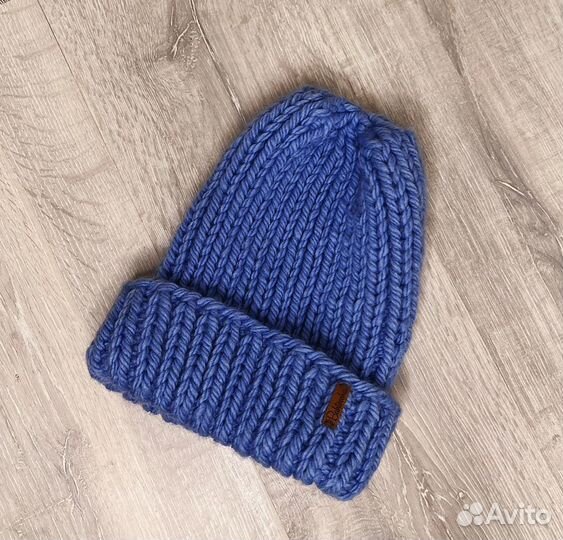 Женская вязаная шапка