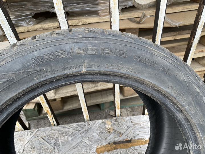 Nokian Tyres Hakkapeliitta R2 255/45 R18 103R