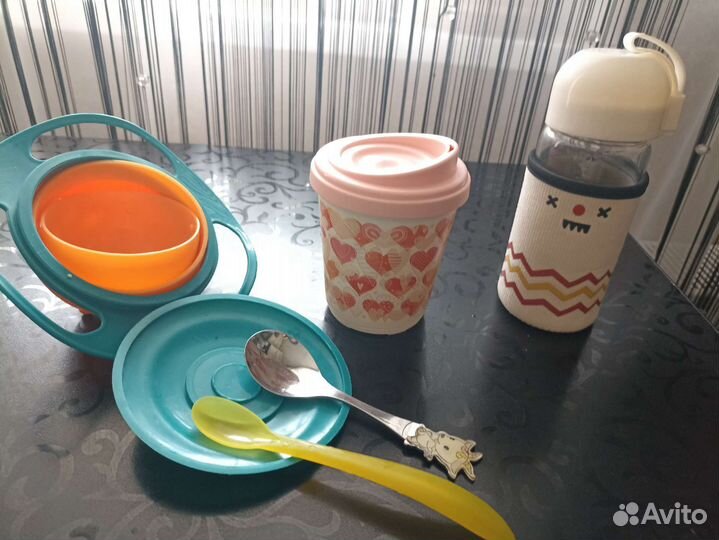 Посуда для детей: тарелка- непроливайка и др