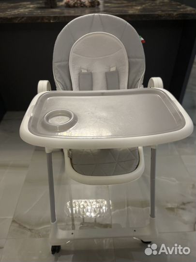 Детский стульчик для кормления