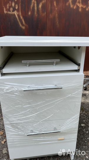 Стол офисный с ящиками