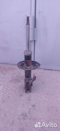 Стойка амортизатора Toyota Corona Premio