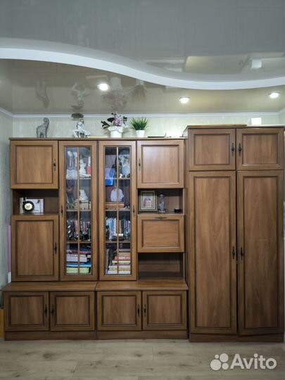 Стенка в гостиную б/у