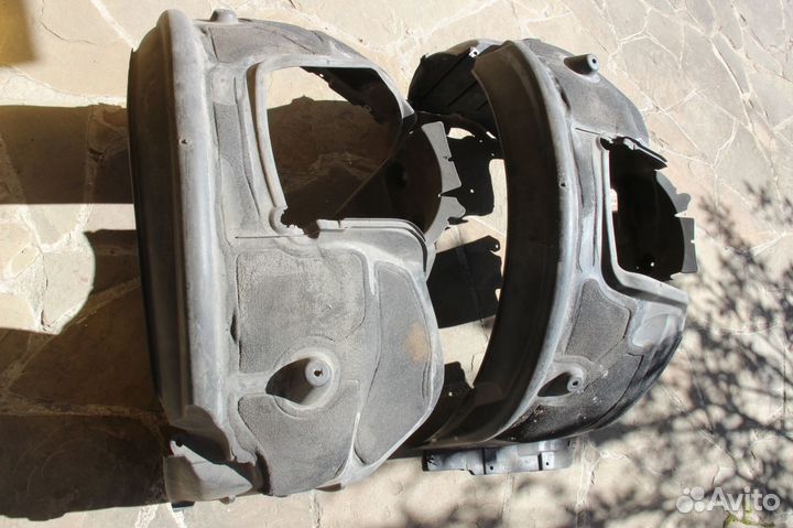 Подкрылок левый М-тех BMW e60