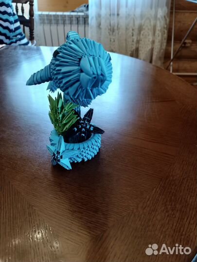 Дельфин из бумажных модулей