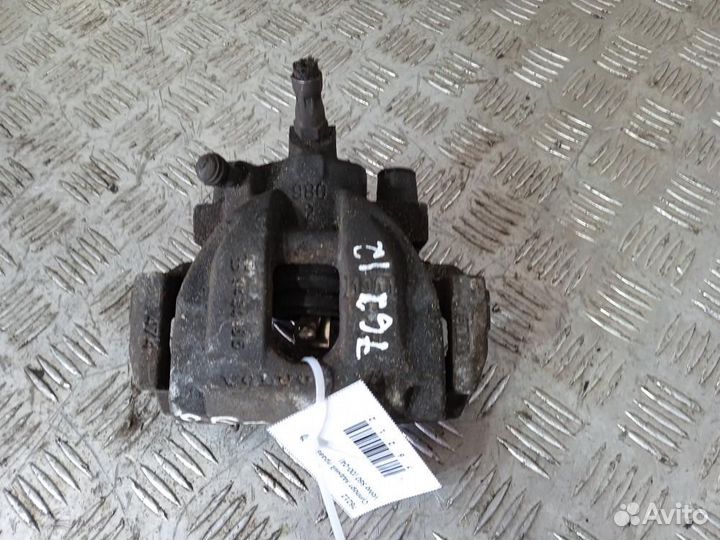 Суппорт задний правый Volvo S60 1 (00-04)