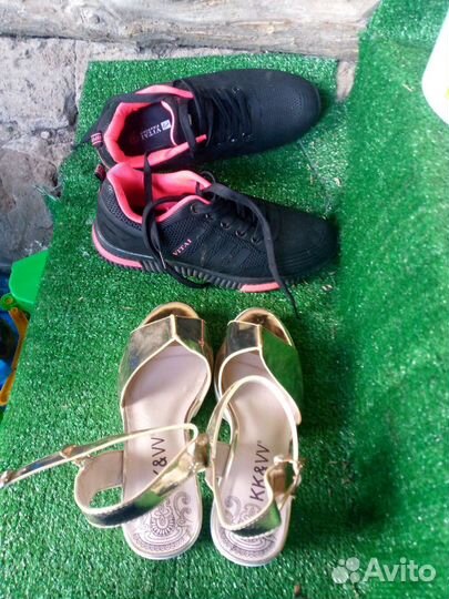 Продам 41 размер кроссовки и туфли 38 размер