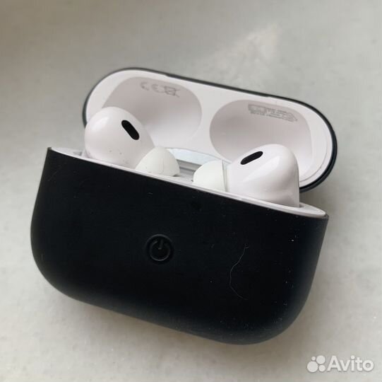 Чехол и наушники airpods pro2