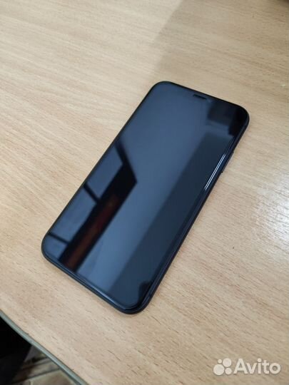 Продам iPhone 11